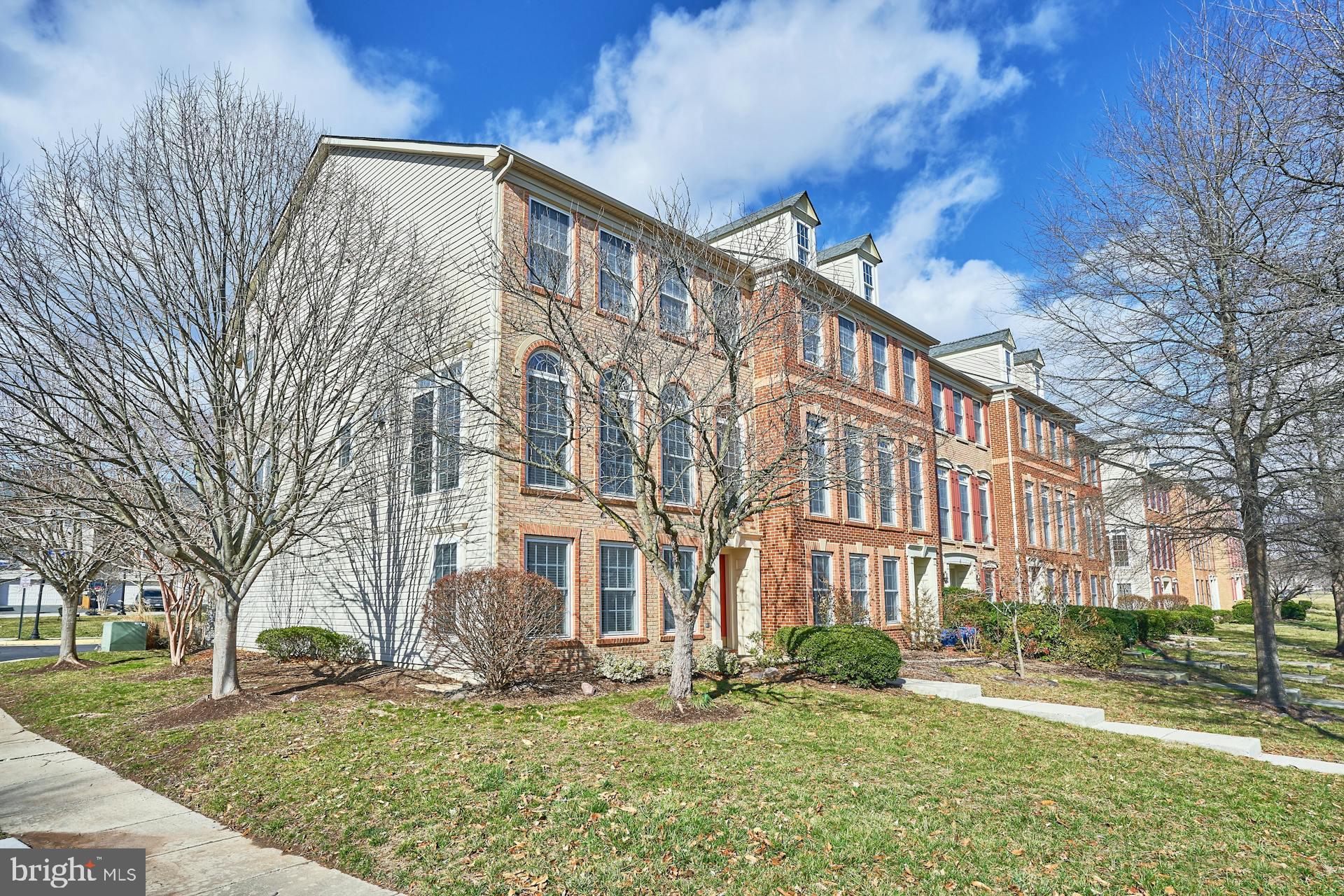 25775 MEWS TERRACE