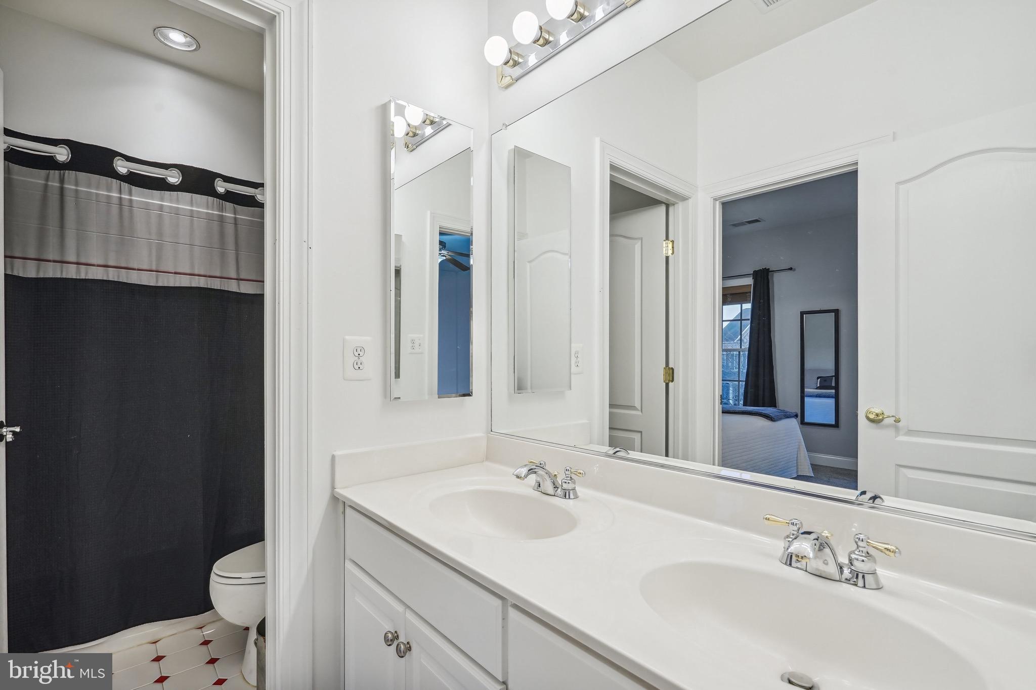 21835 ENGLESIDE PLACE