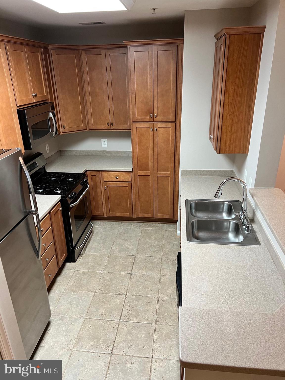 21216 MCFADDEN SQUARE 306