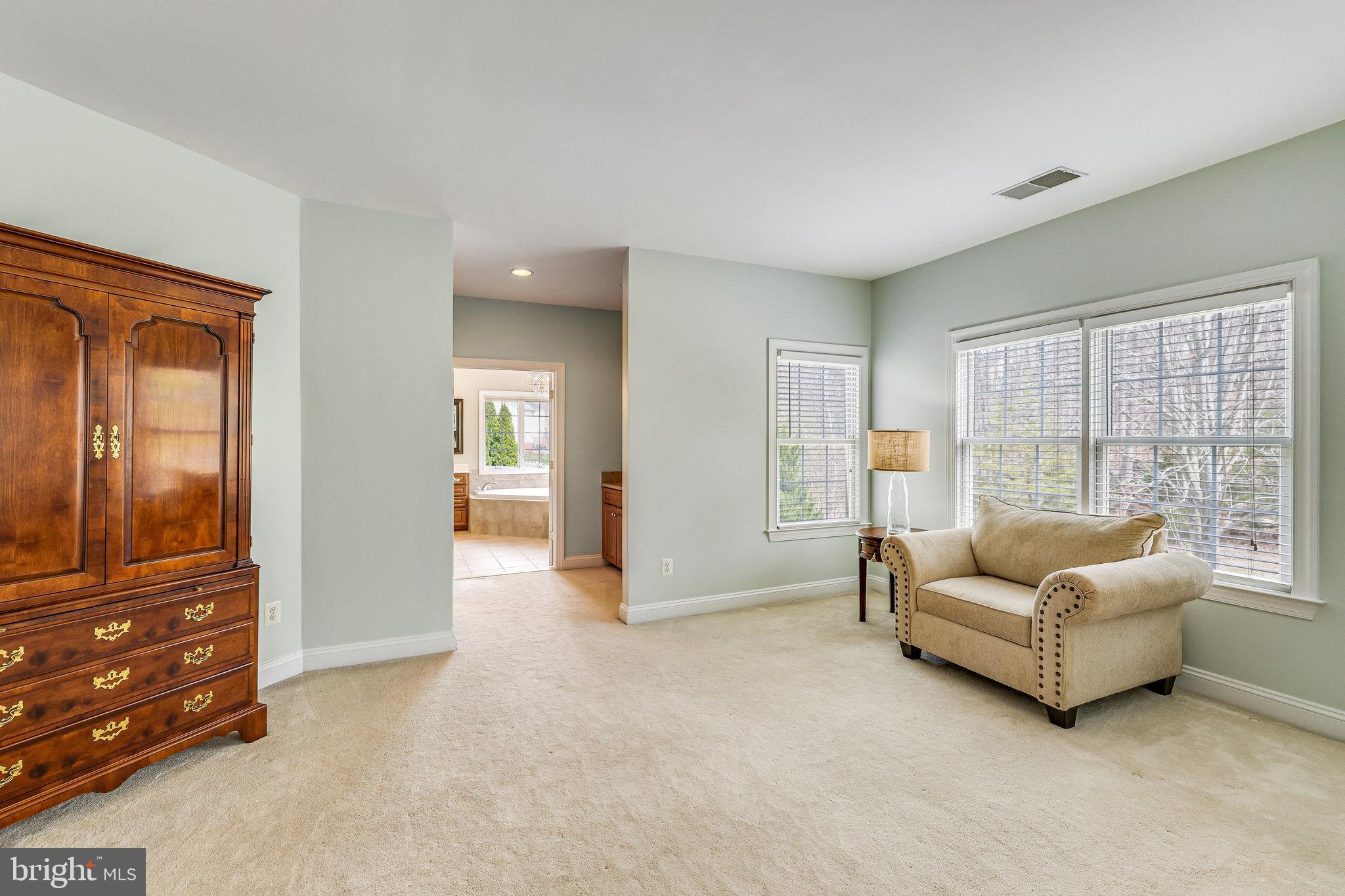 19060 KIPHEART DRIVE