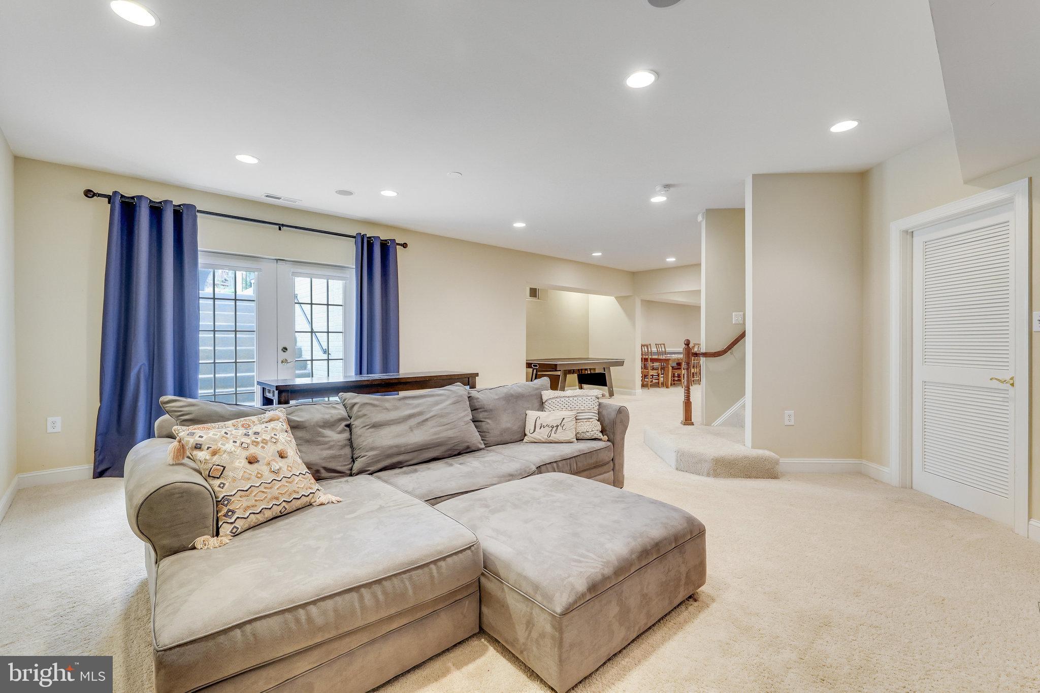 19060 KIPHEART DRIVE