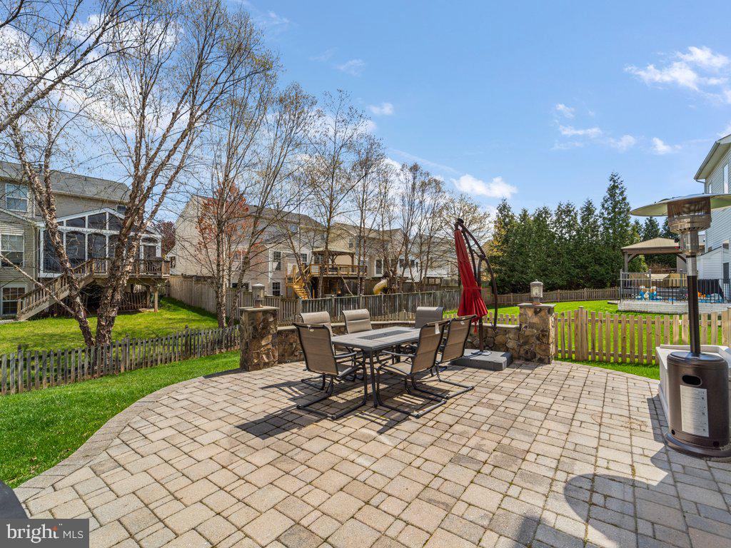 120 ROY COURT SE