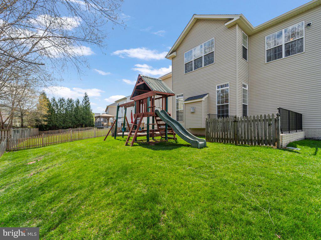 120 ROY COURT SE