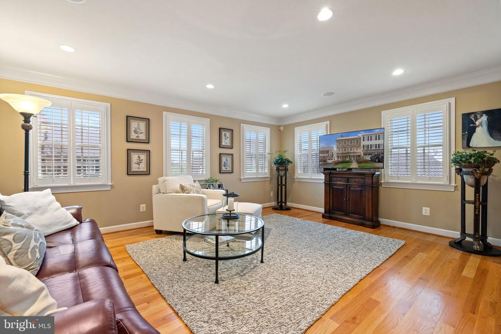 109 N JAY ST,LOUDOUN