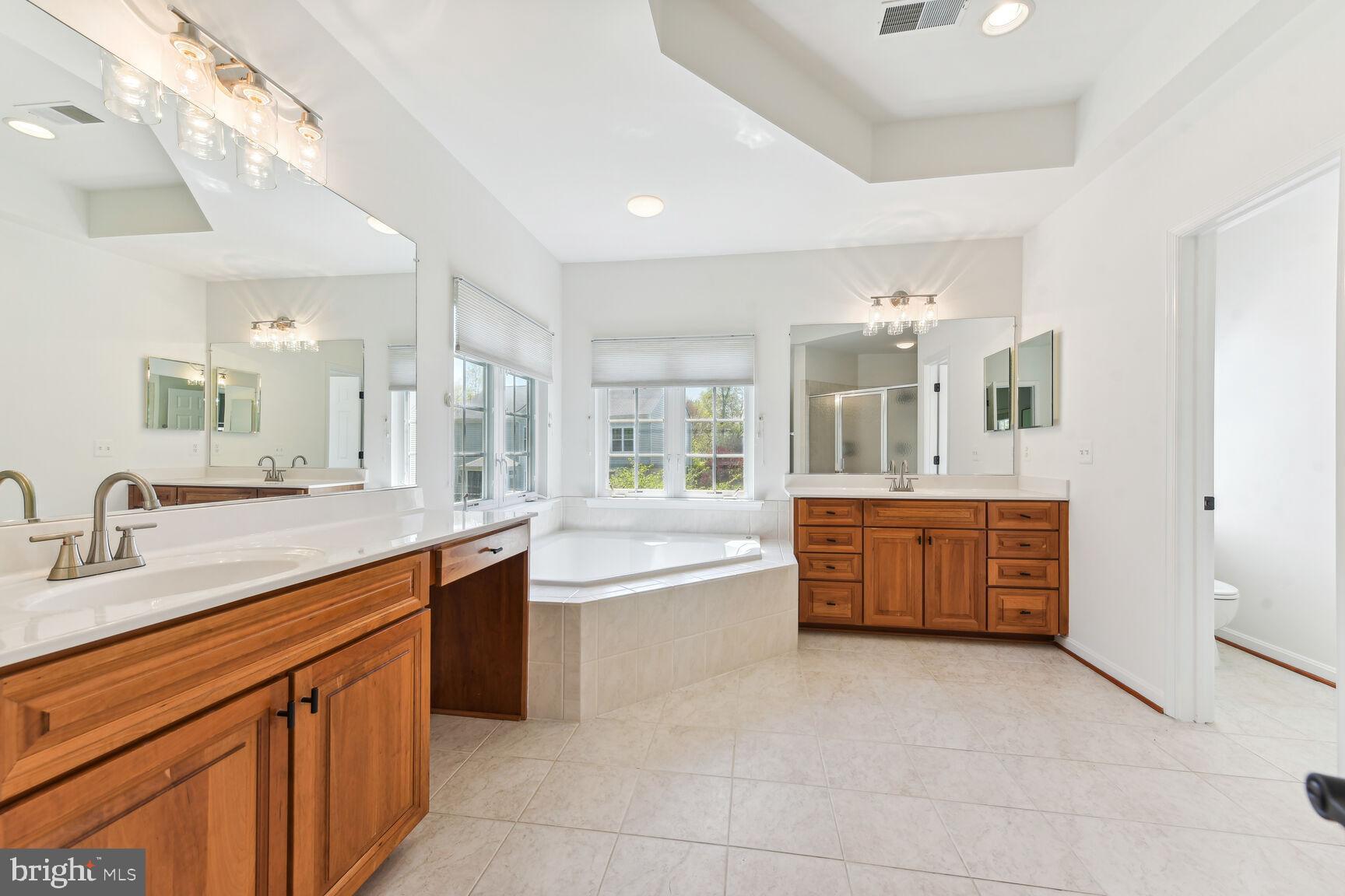 42105 GLACIER BAY COURT