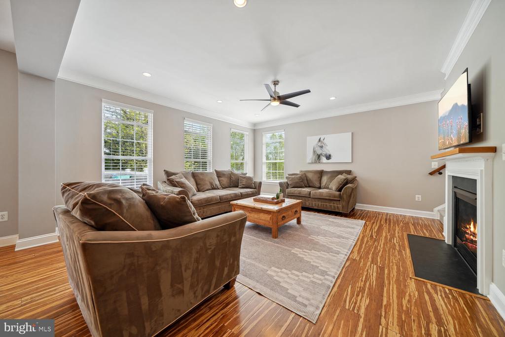 110 ROSEBROOK COURT NW