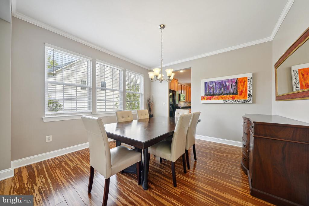 110 ROSEBROOK COURT NW