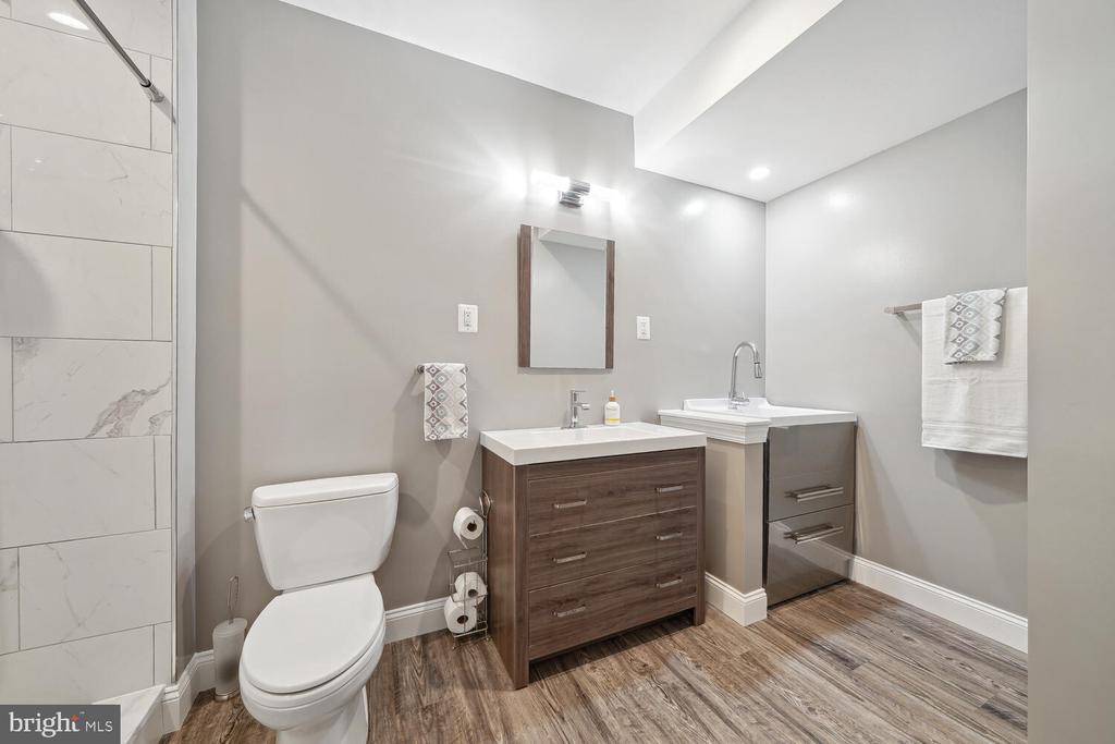 110 ROSEBROOK COURT NW