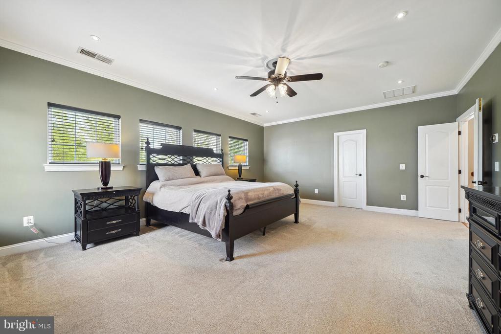 110 ROSEBROOK COURT NW