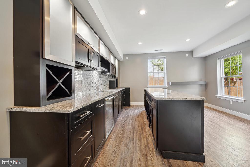 110 ROSEBROOK COURT NW