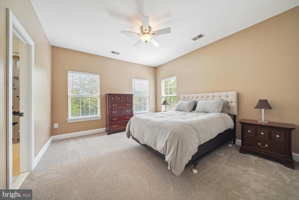 110 ROSEBROOK COURT NW