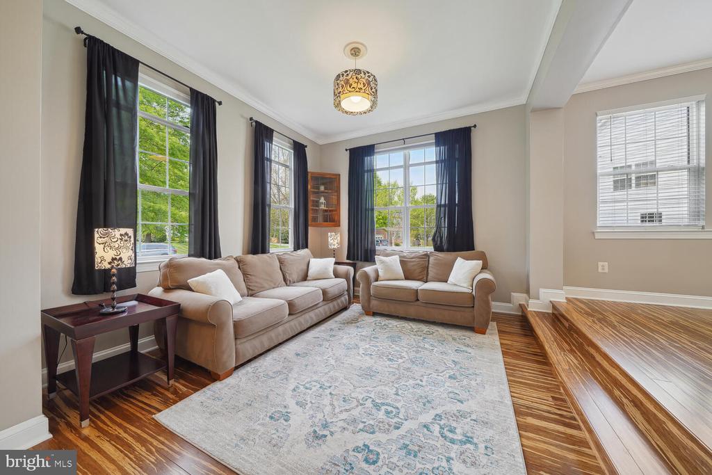 110 ROSEBROOK COURT NW