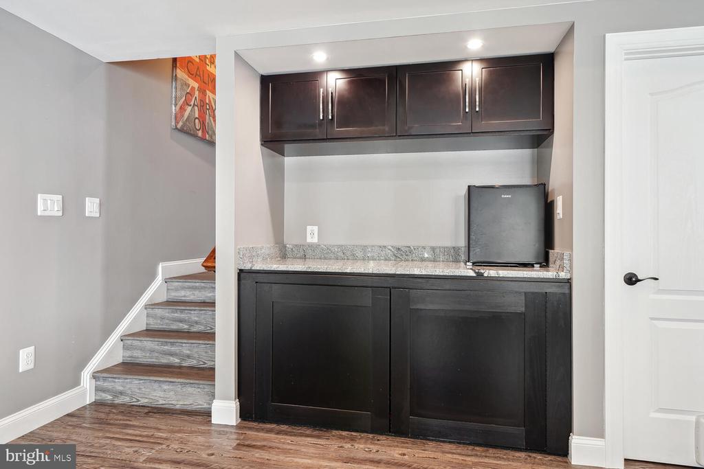 110 ROSEBROOK COURT NW