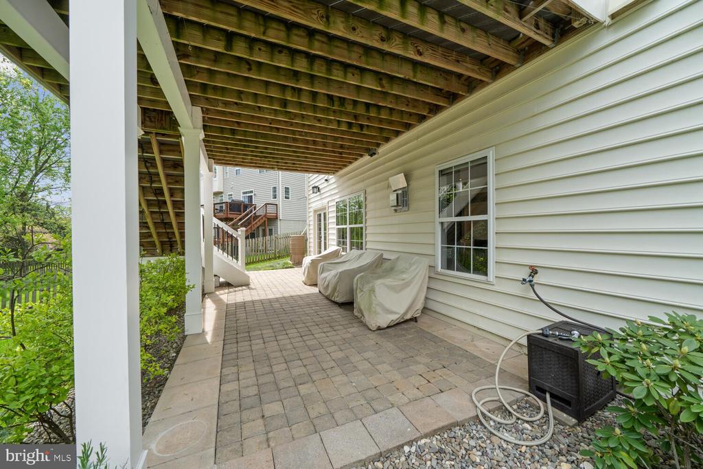 110 ROSEBROOK COURT NW