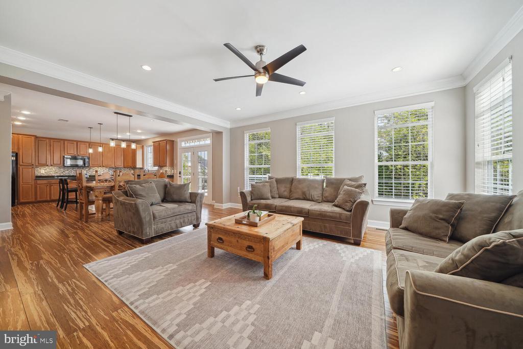 110 ROSEBROOK COURT NW