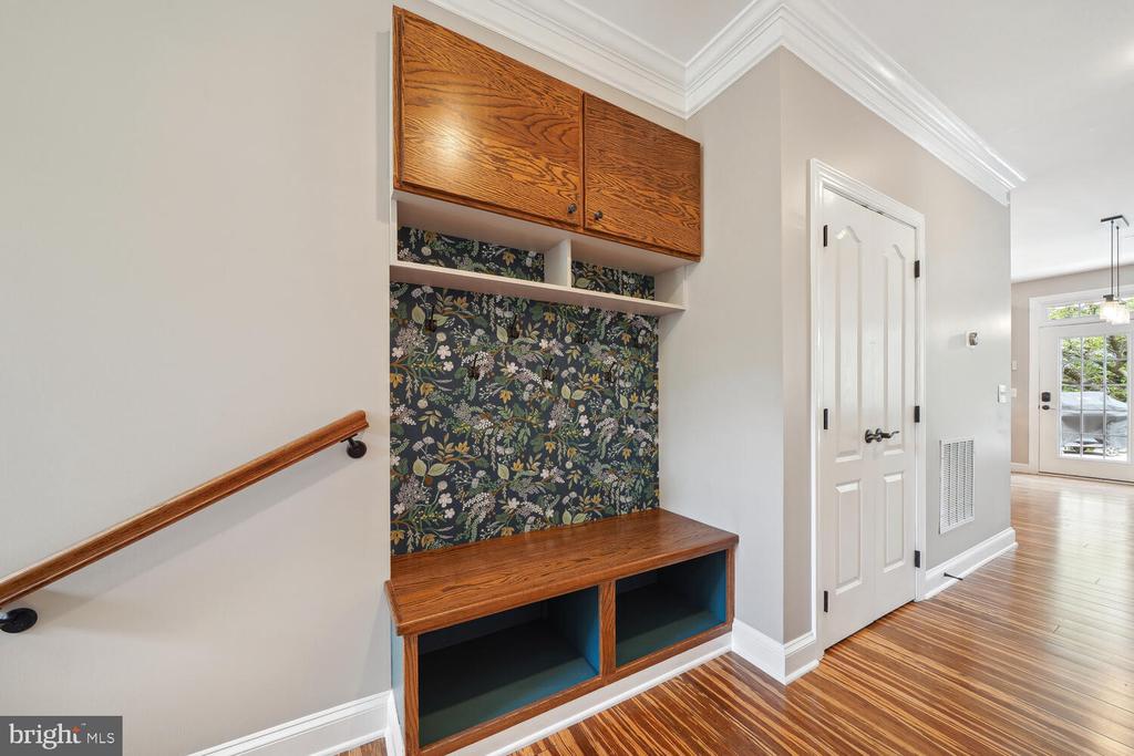 110 ROSEBROOK COURT NW