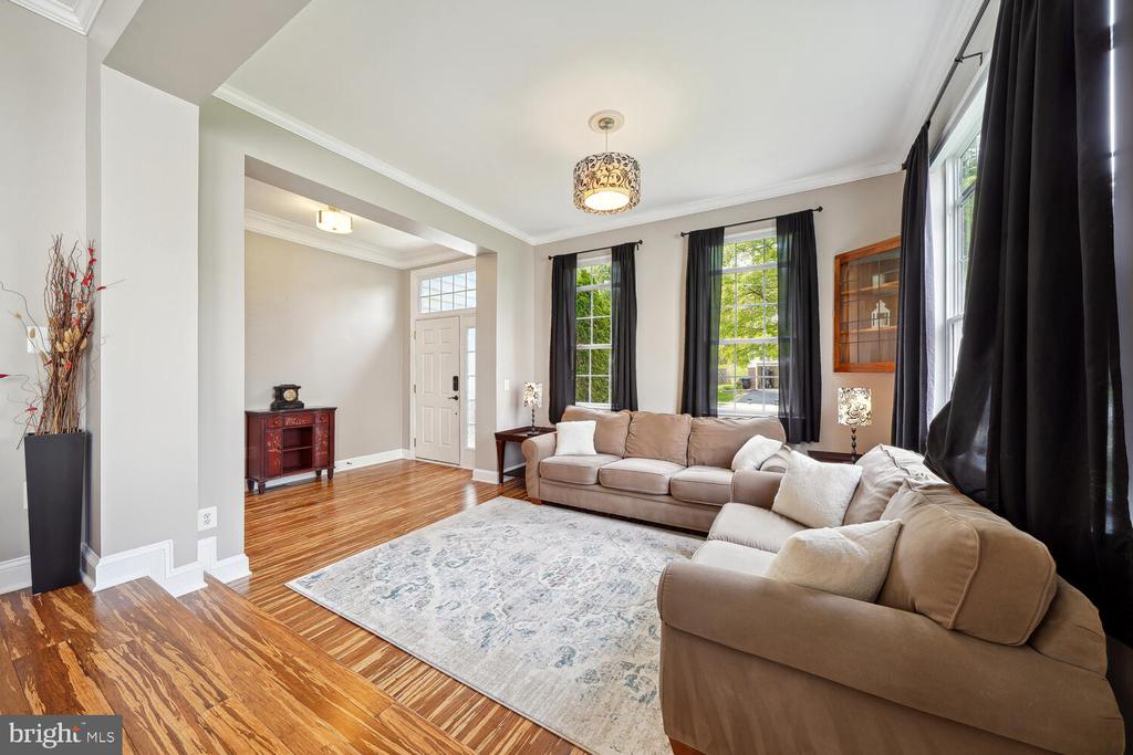 110 ROSEBROOK COURT NW