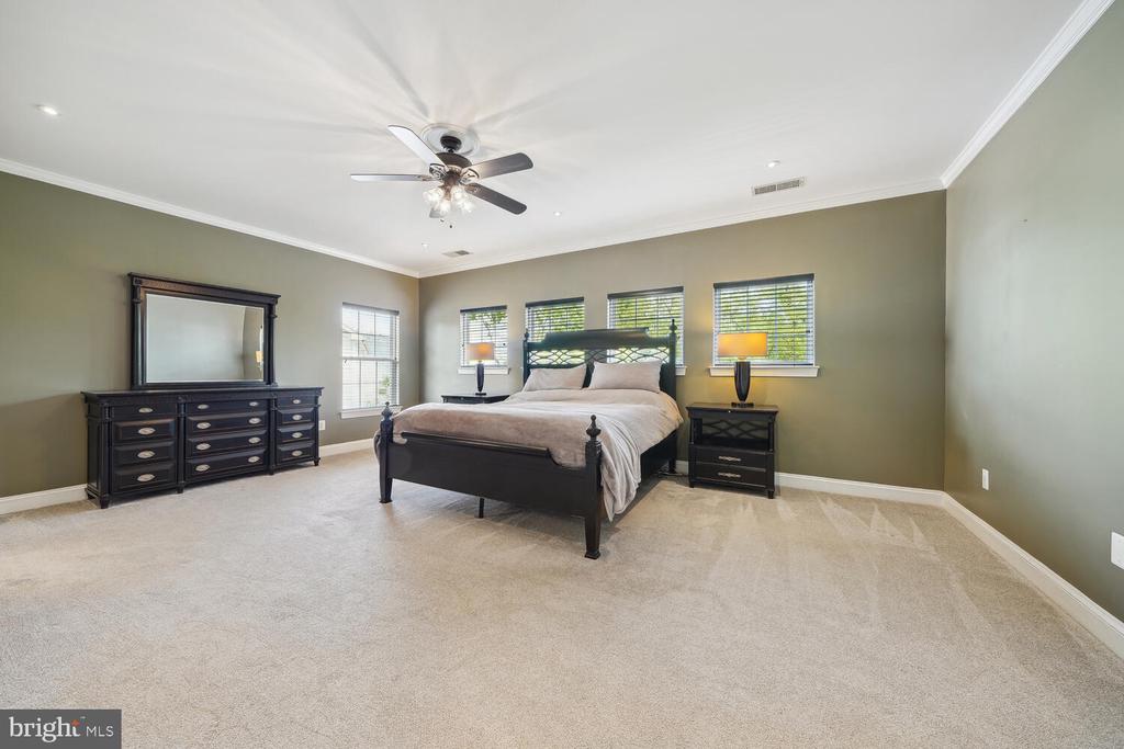 110 ROSEBROOK COURT NW