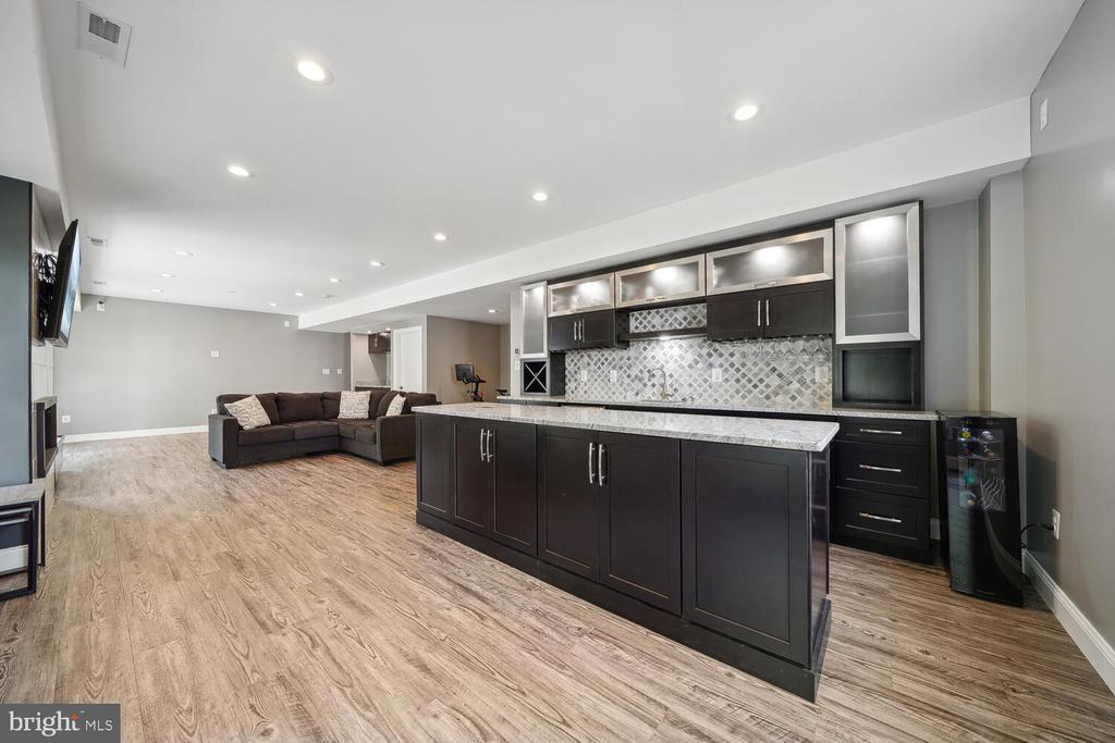 110 ROSEBROOK COURT NW