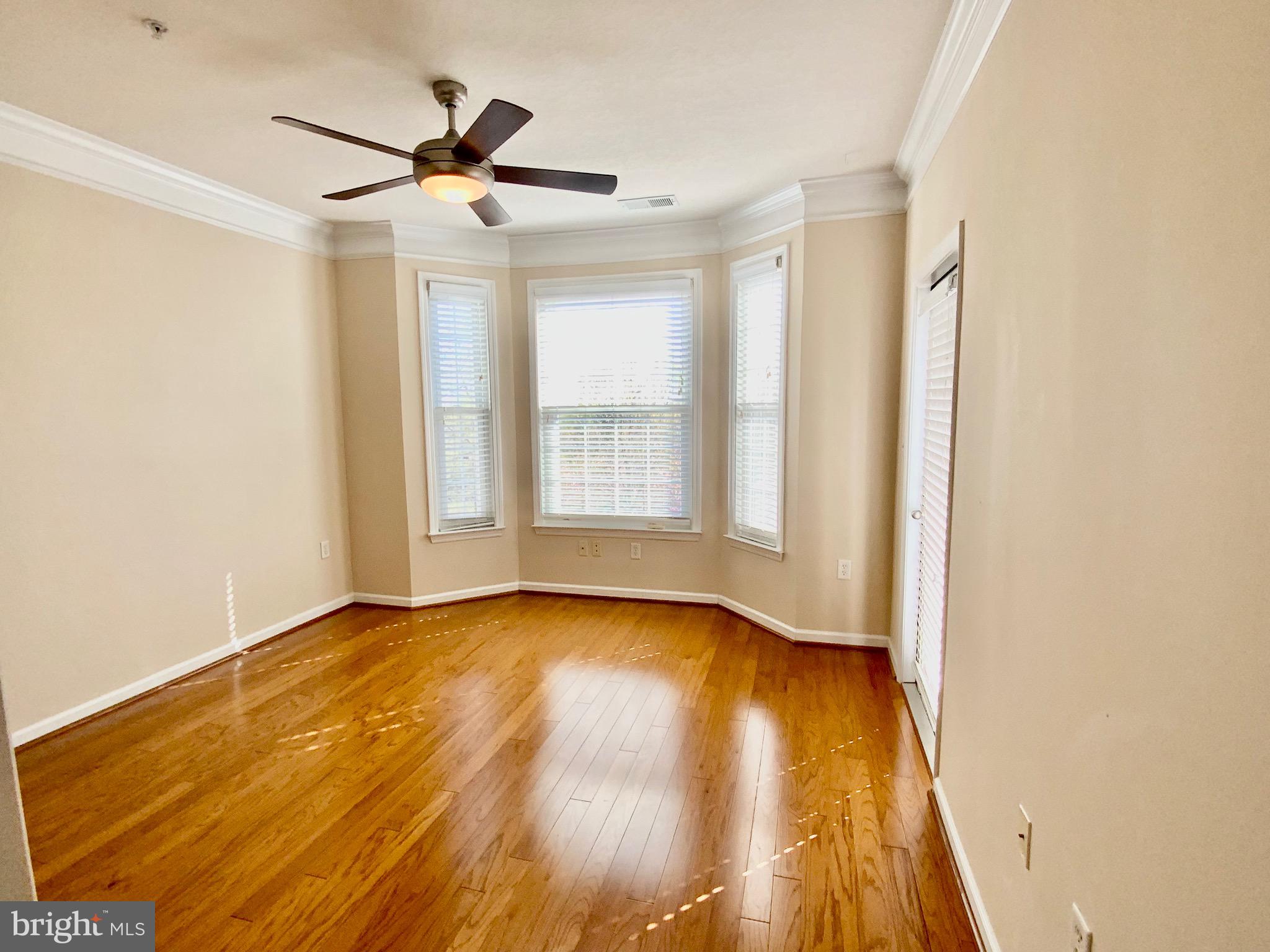 512 SUNSET VIEW TERRACE SE 302
