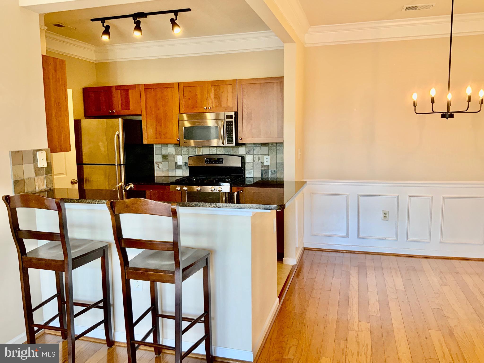 512 SUNSET VIEW TERRACE SE 302