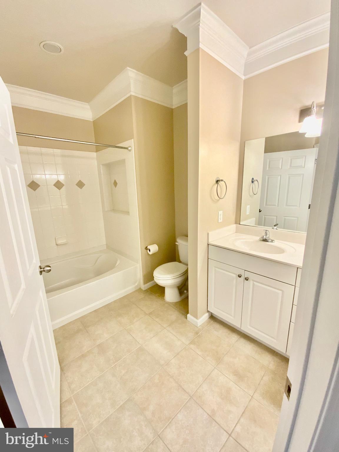512 SUNSET VIEW TERRACE SE 302