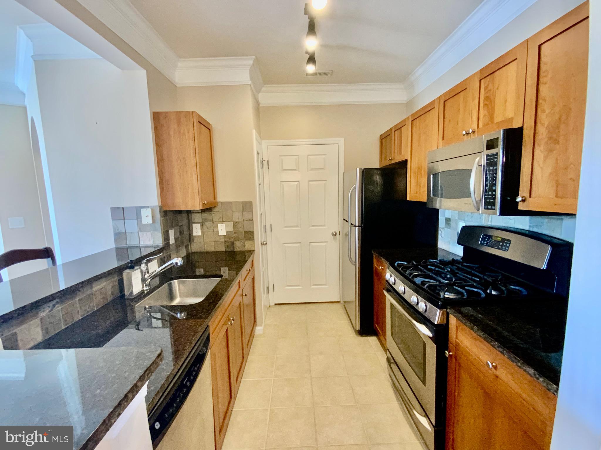 512 SUNSET VIEW TERRACE SE 302