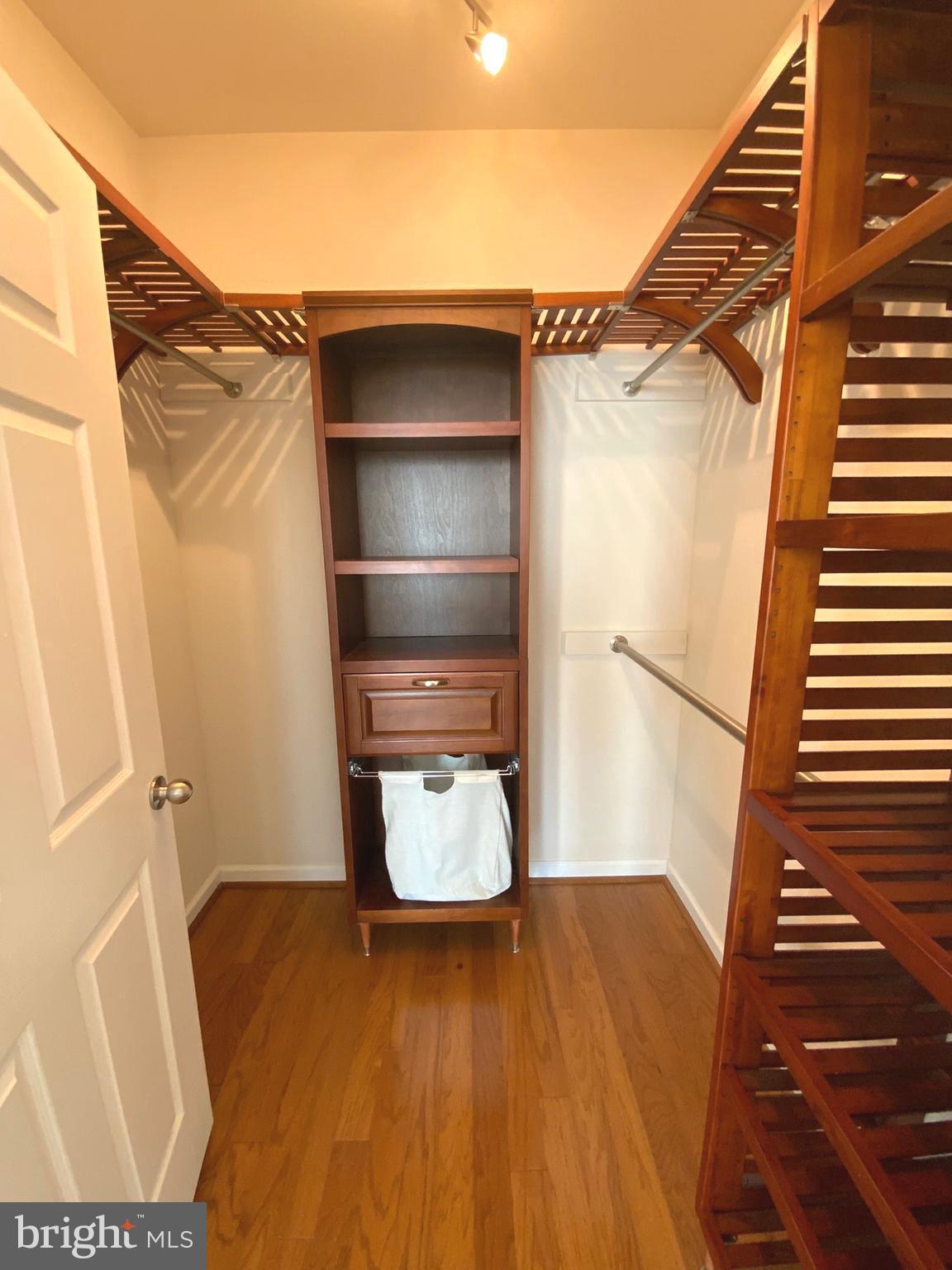 512 SUNSET VIEW TERRACE SE 302