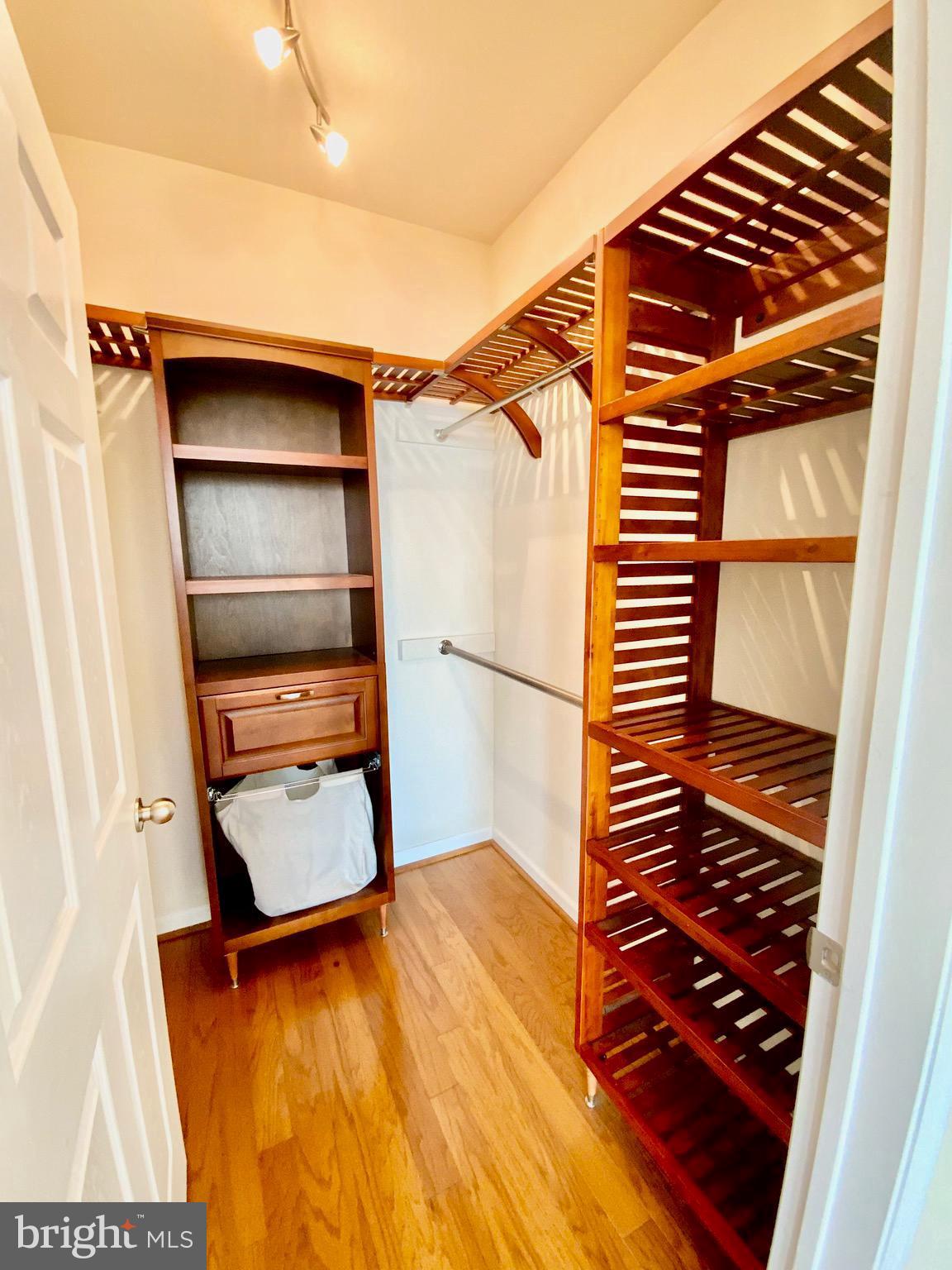 512 SUNSET VIEW TERRACE SE 302