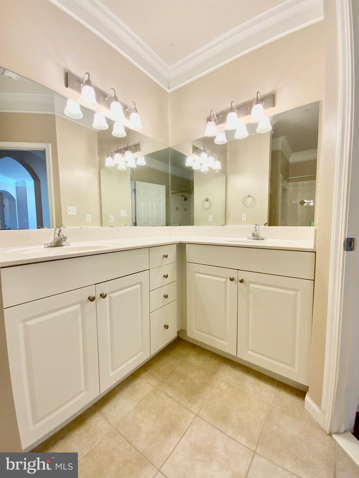 512 SUNSET VIEW TERRACE SE 302