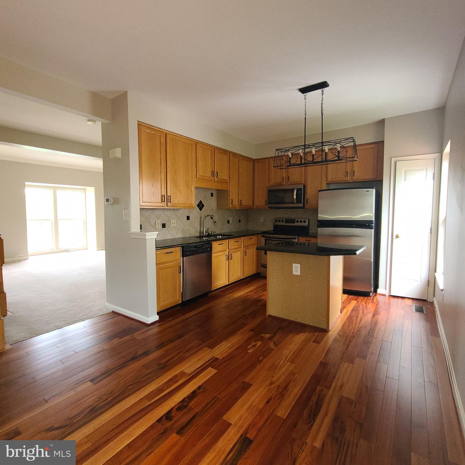 43393 CHOKEBERRY SQUARE