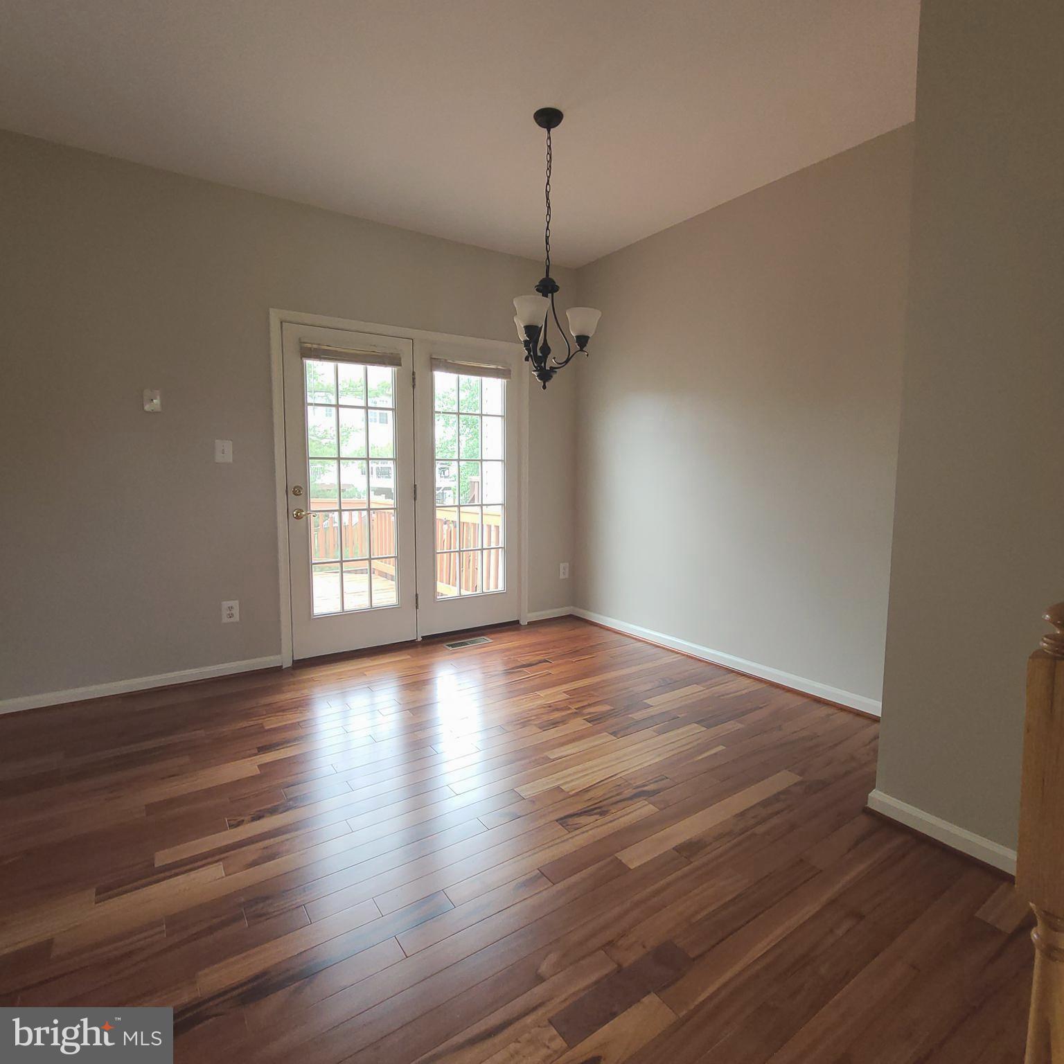 43393 CHOKEBERRY SQUARE
