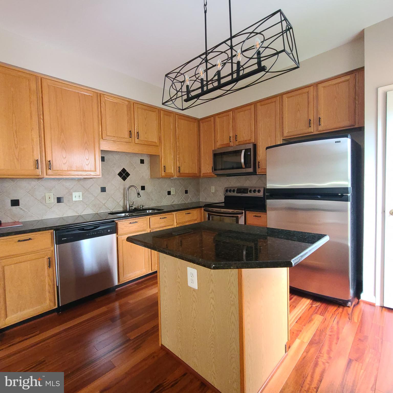 43393 CHOKEBERRY SQUARE