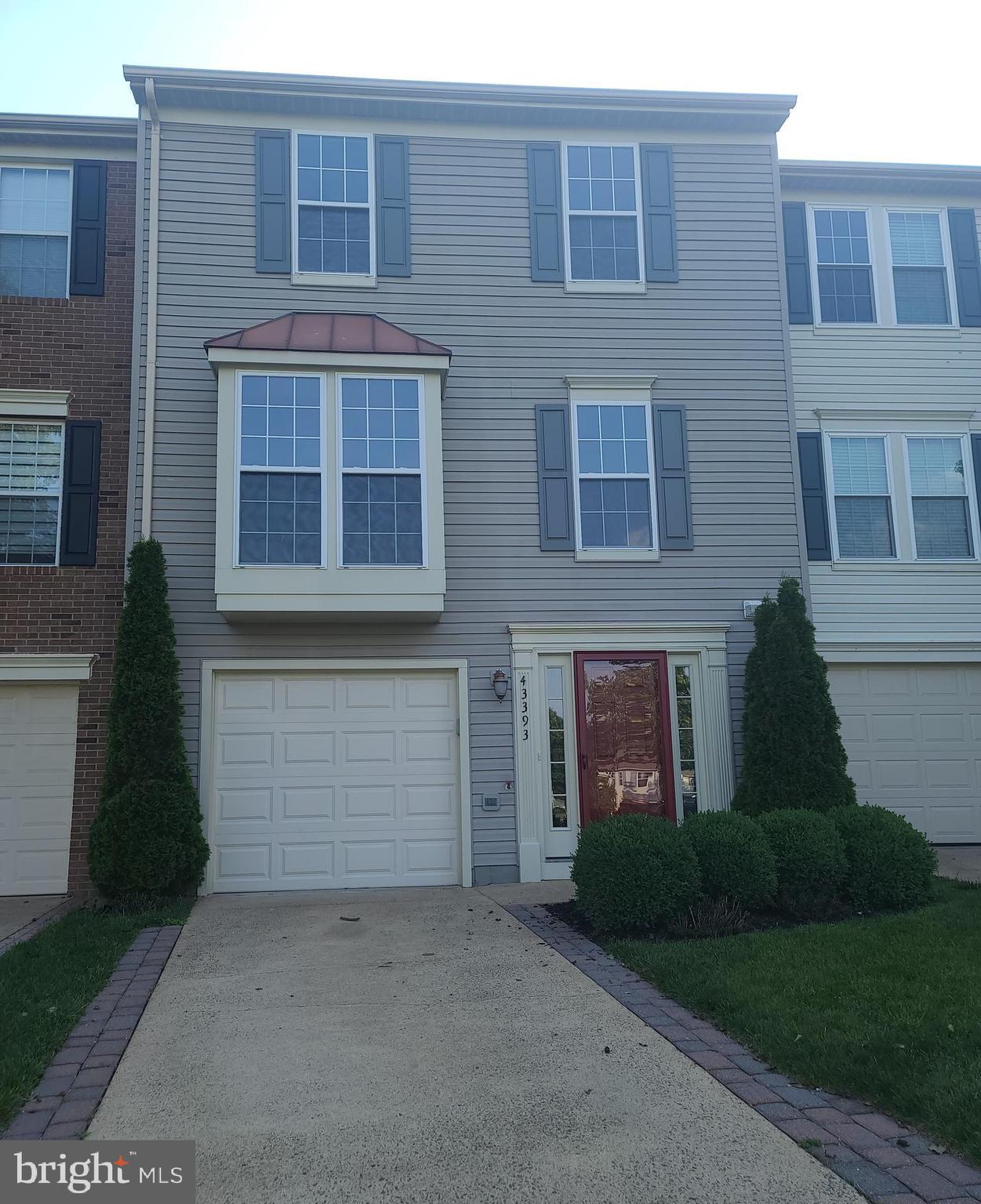 43393 CHOKEBERRY SQUARE