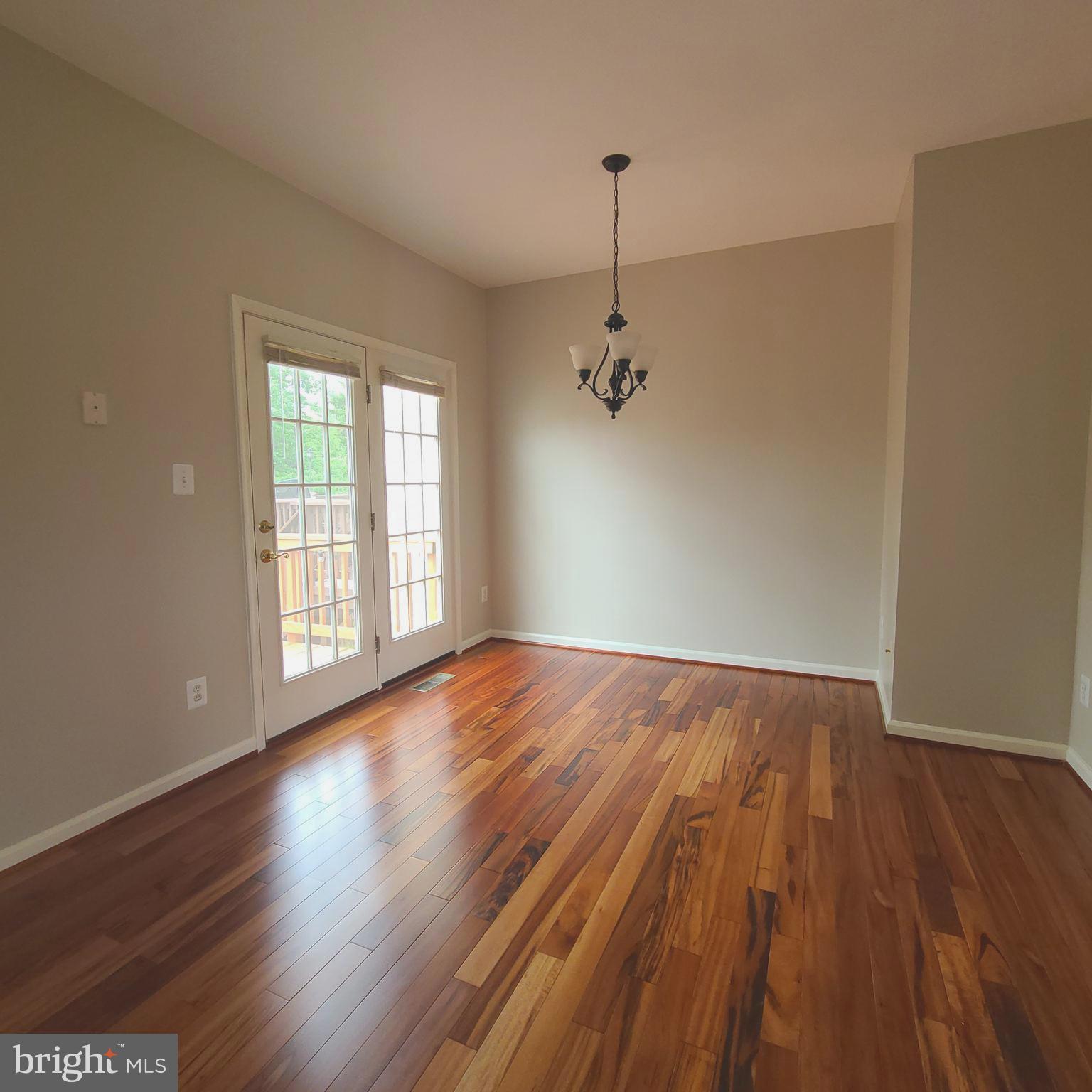 43393 CHOKEBERRY SQUARE