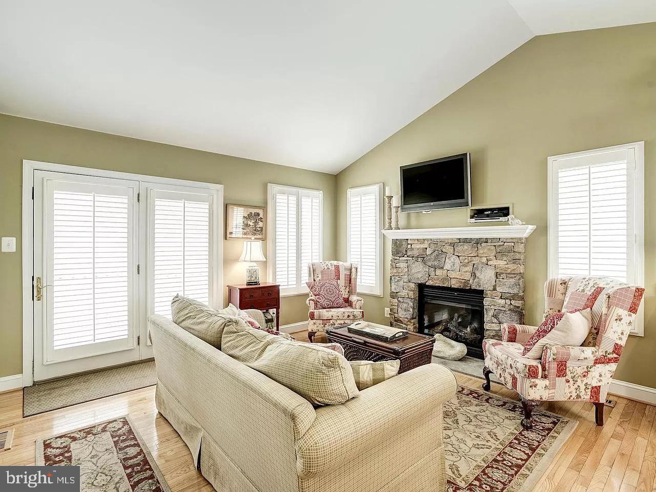 38386 LITTLE RIVER TURNPIKE