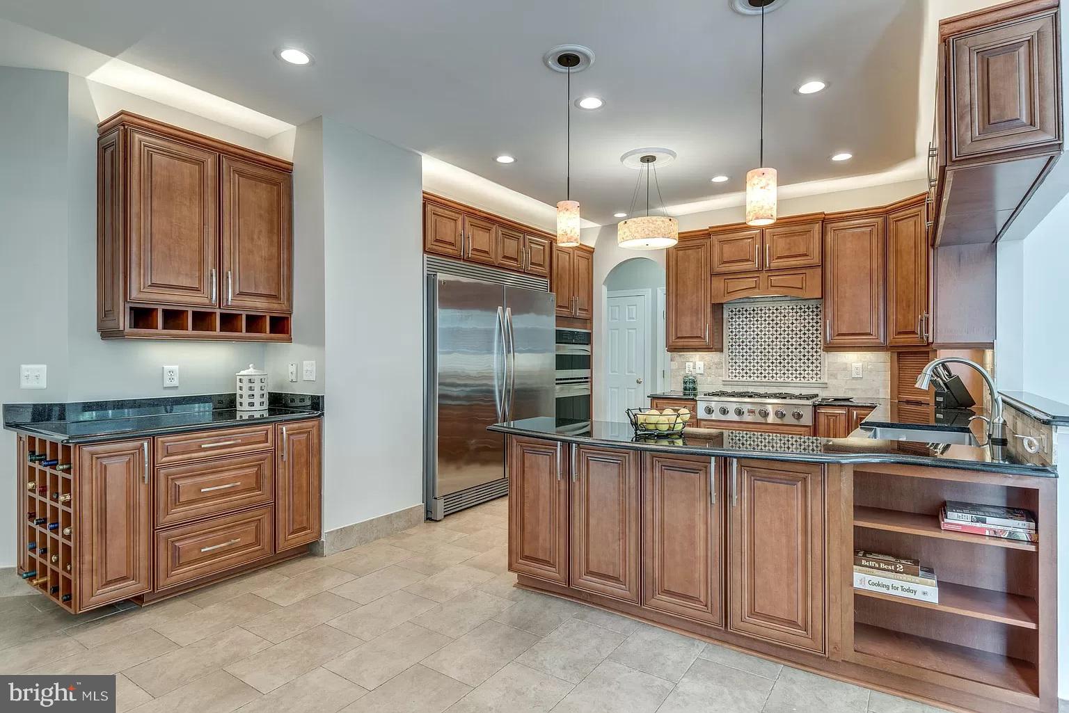 20894 LAUREL LEAF COURT