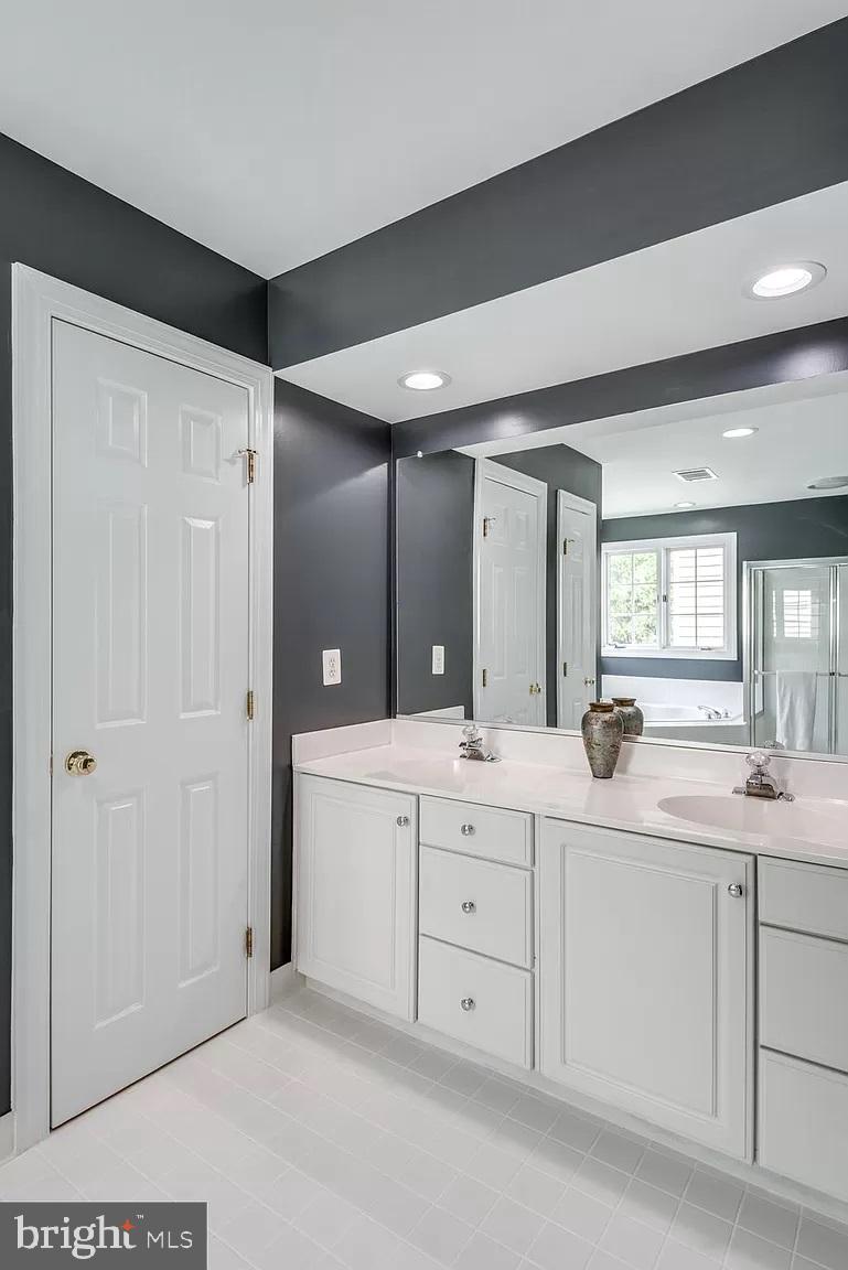20894 LAUREL LEAF COURT