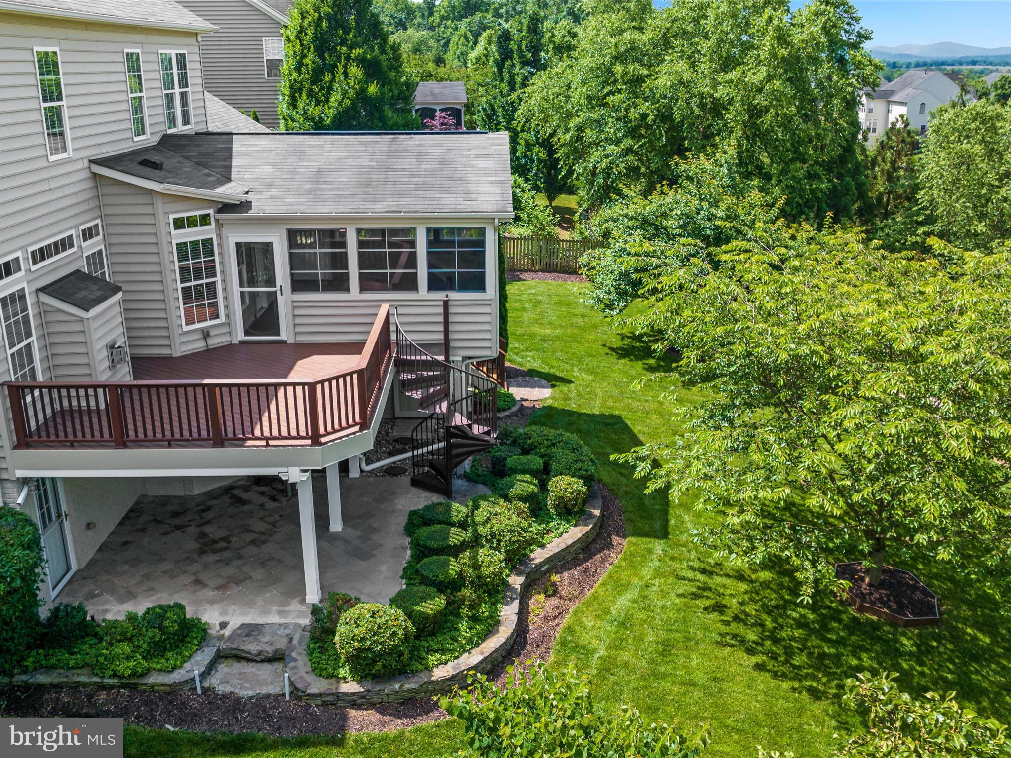 20975 HOODED CROW DRIVE