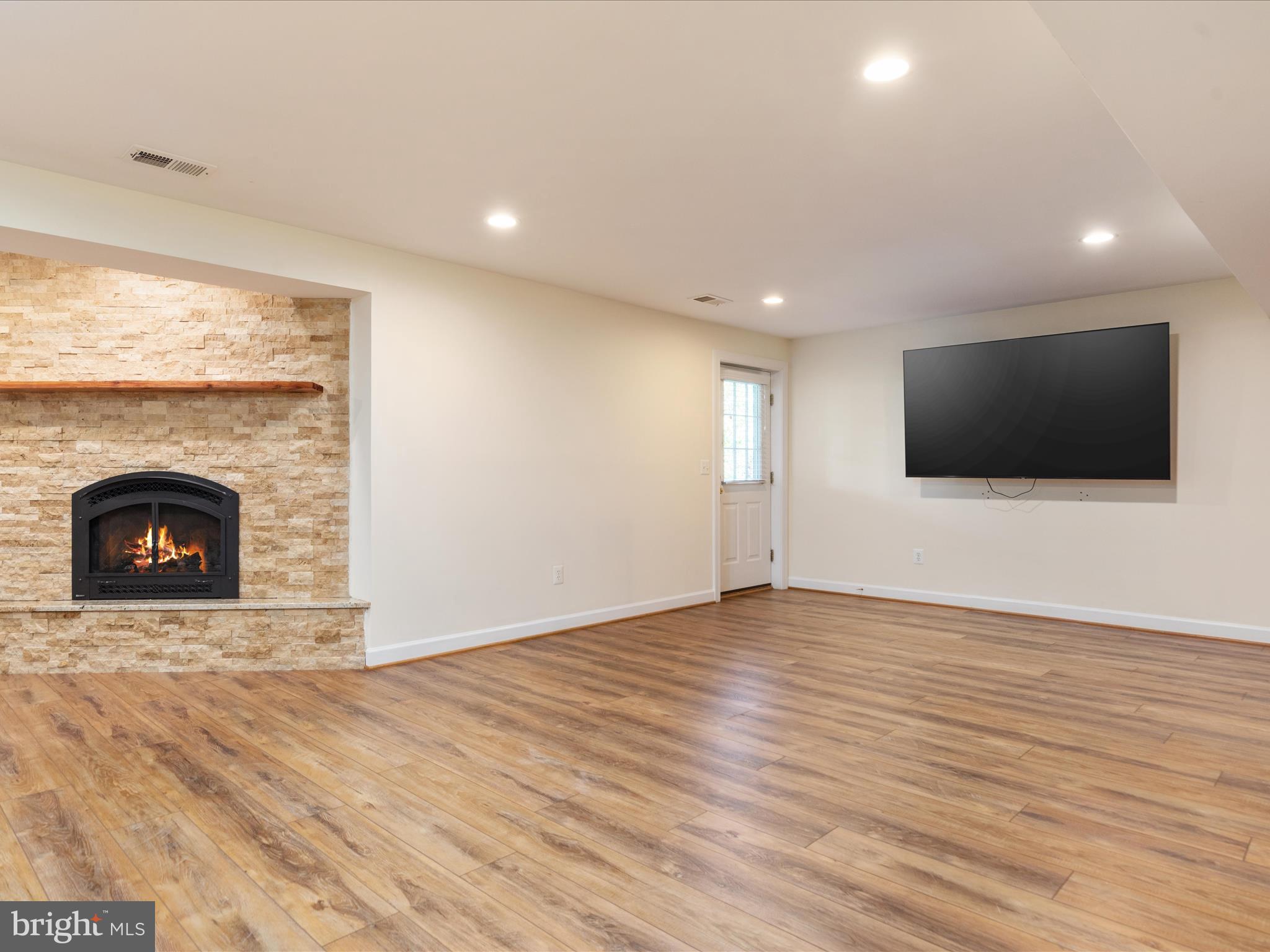 20975 HOODED CROW DRIVE