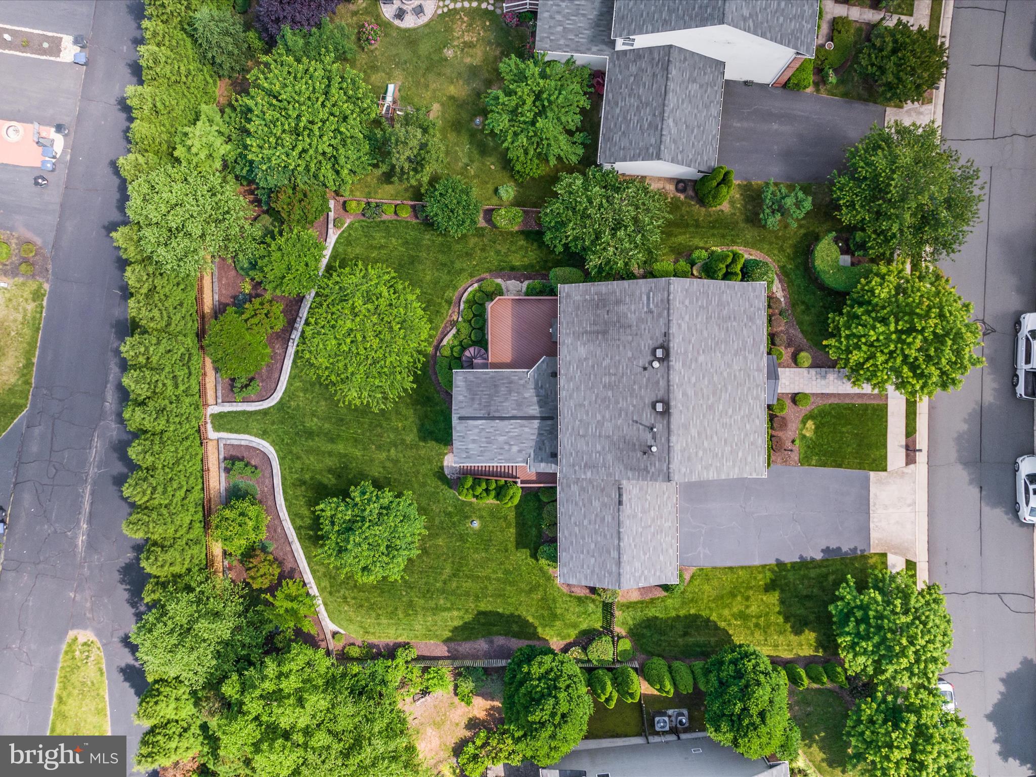 20975 HOODED CROW DRIVE