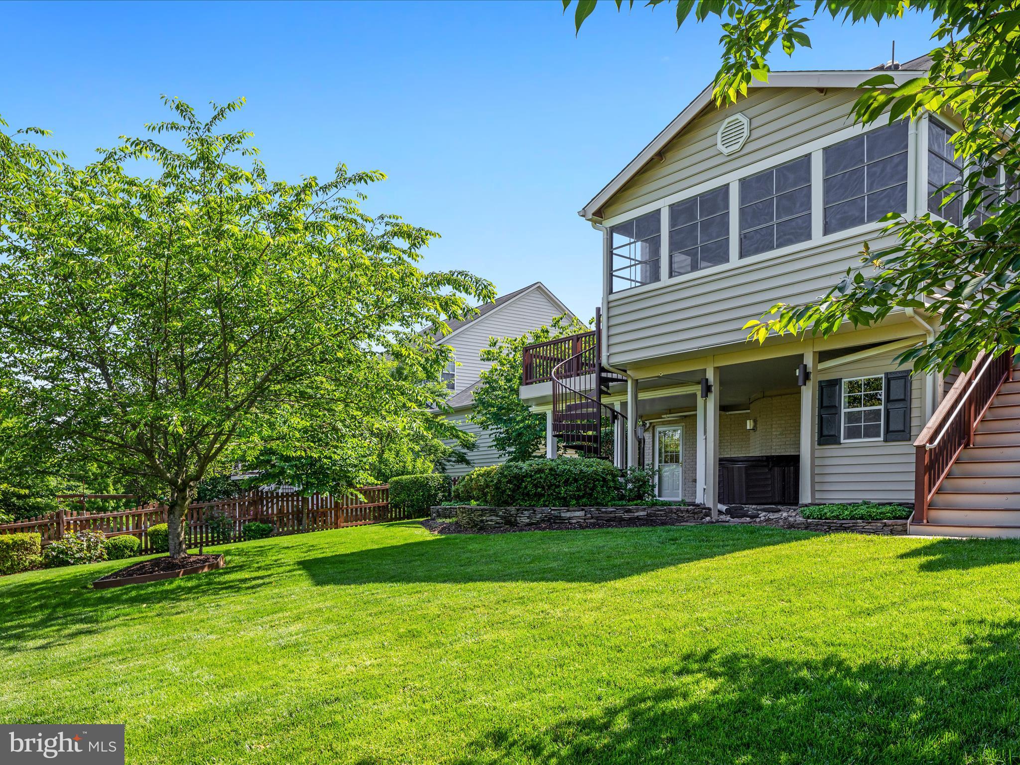 20975 HOODED CROW DRIVE