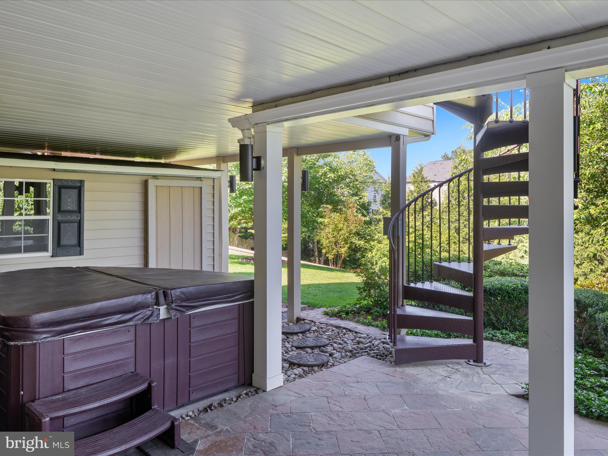 20975 HOODED CROW DRIVE
