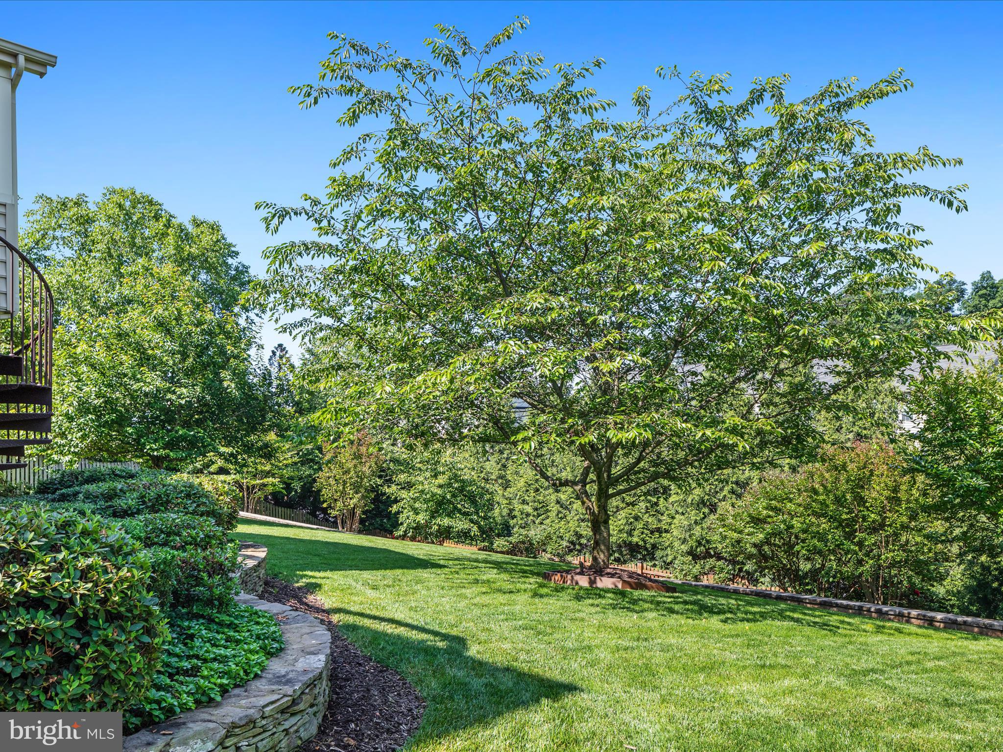 20975 HOODED CROW DRIVE