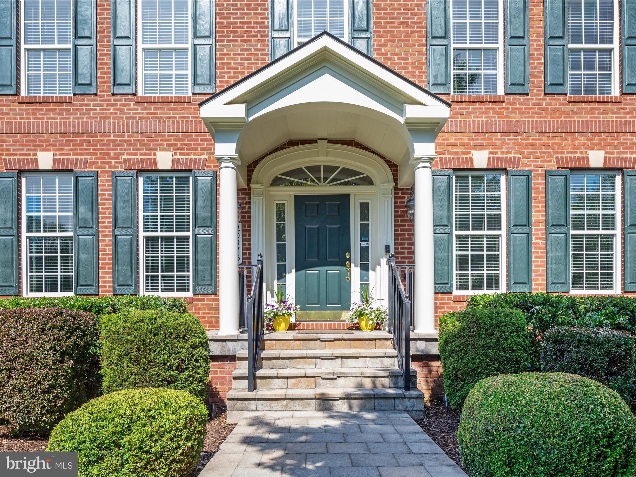 20975 HOODED CROW DRIVE