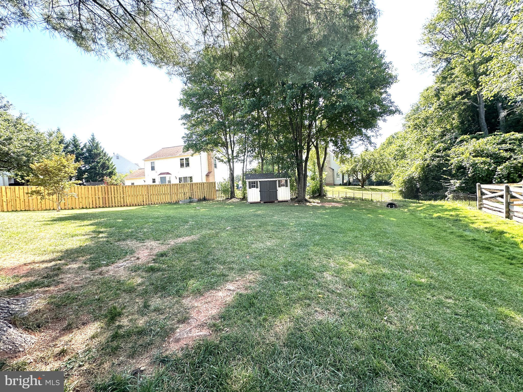 21762 ROLLING WOODS PLACE