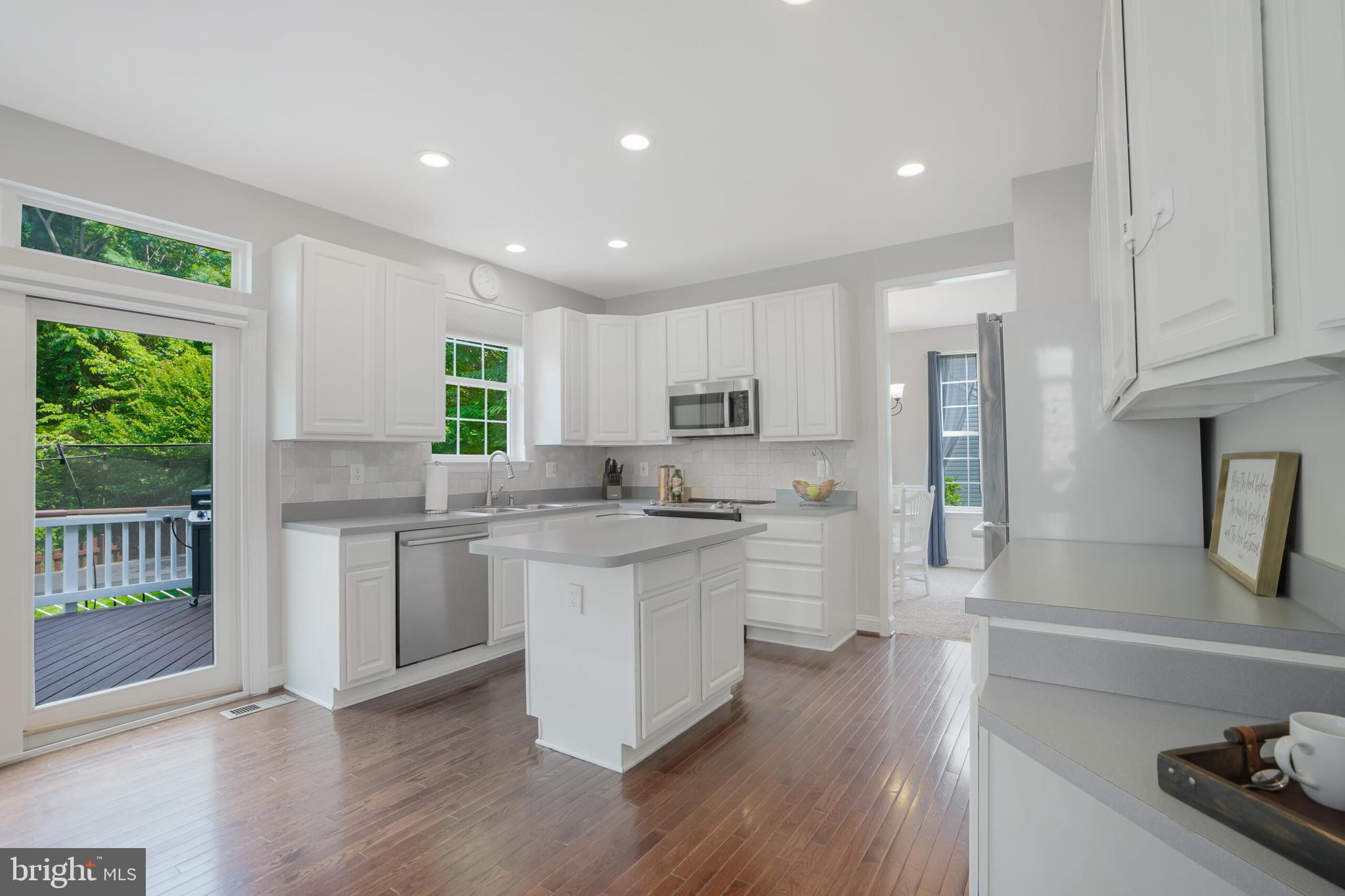 1251 BARKSDALE DRIVE NE