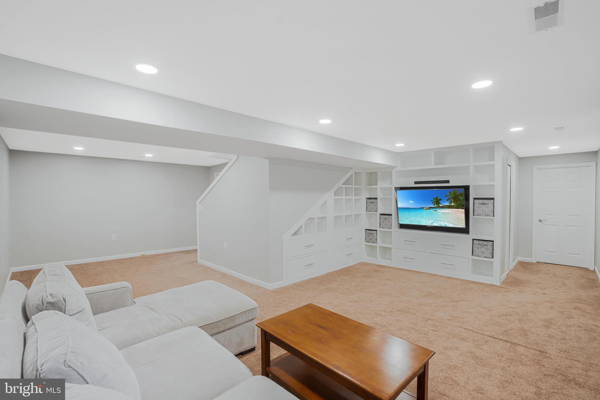 1251 BARKSDALE DRIVE NE