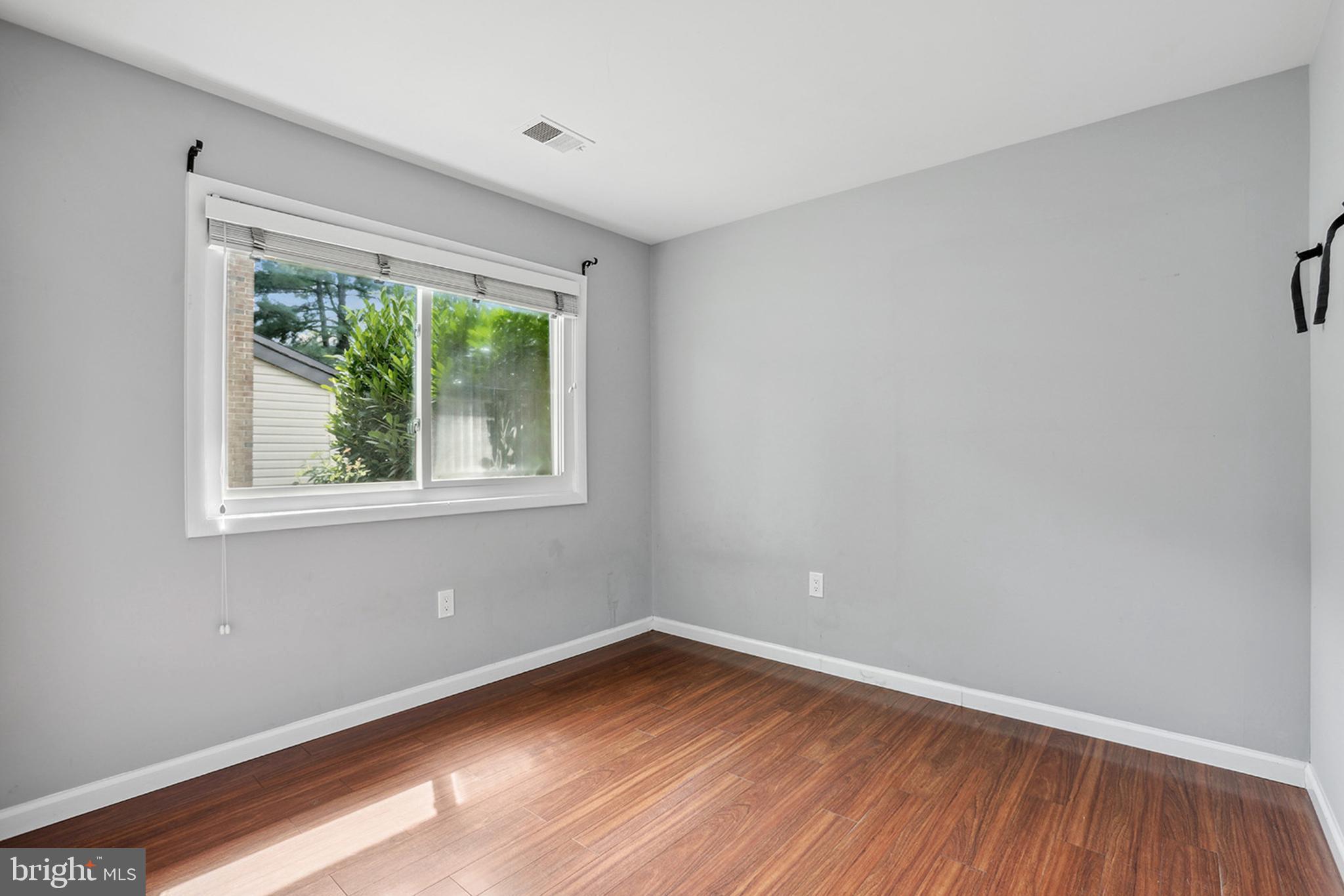 15 CRESCENT COURT
