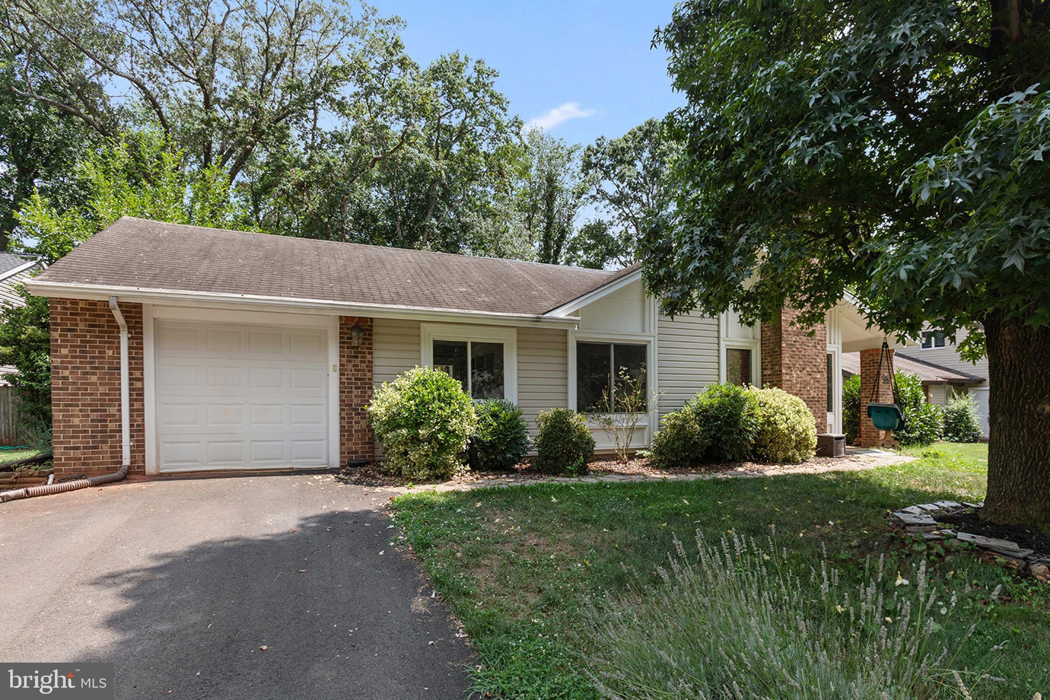 15 CRESCENT COURT
